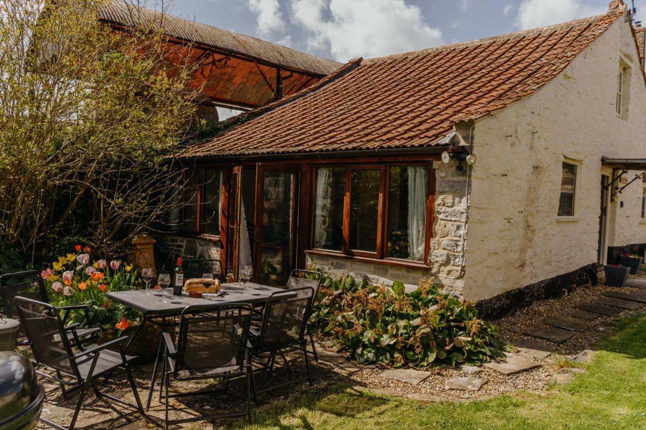 Little England Retreats - Cottage, Yurt And Shepherd Huts Othery Ngoại thất bức ảnh