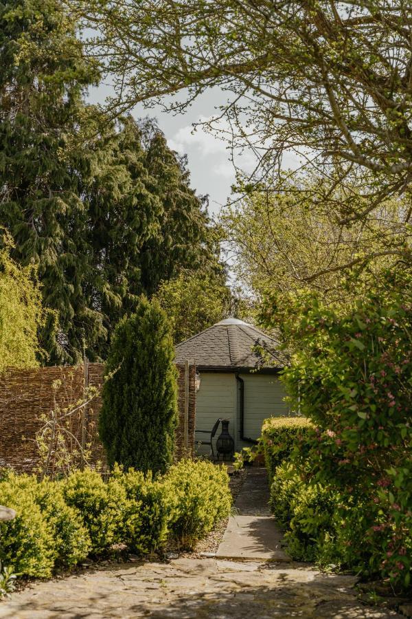 Little England Retreats - Cottage, Yurt And Shepherd Huts Othery Ngoại thất bức ảnh