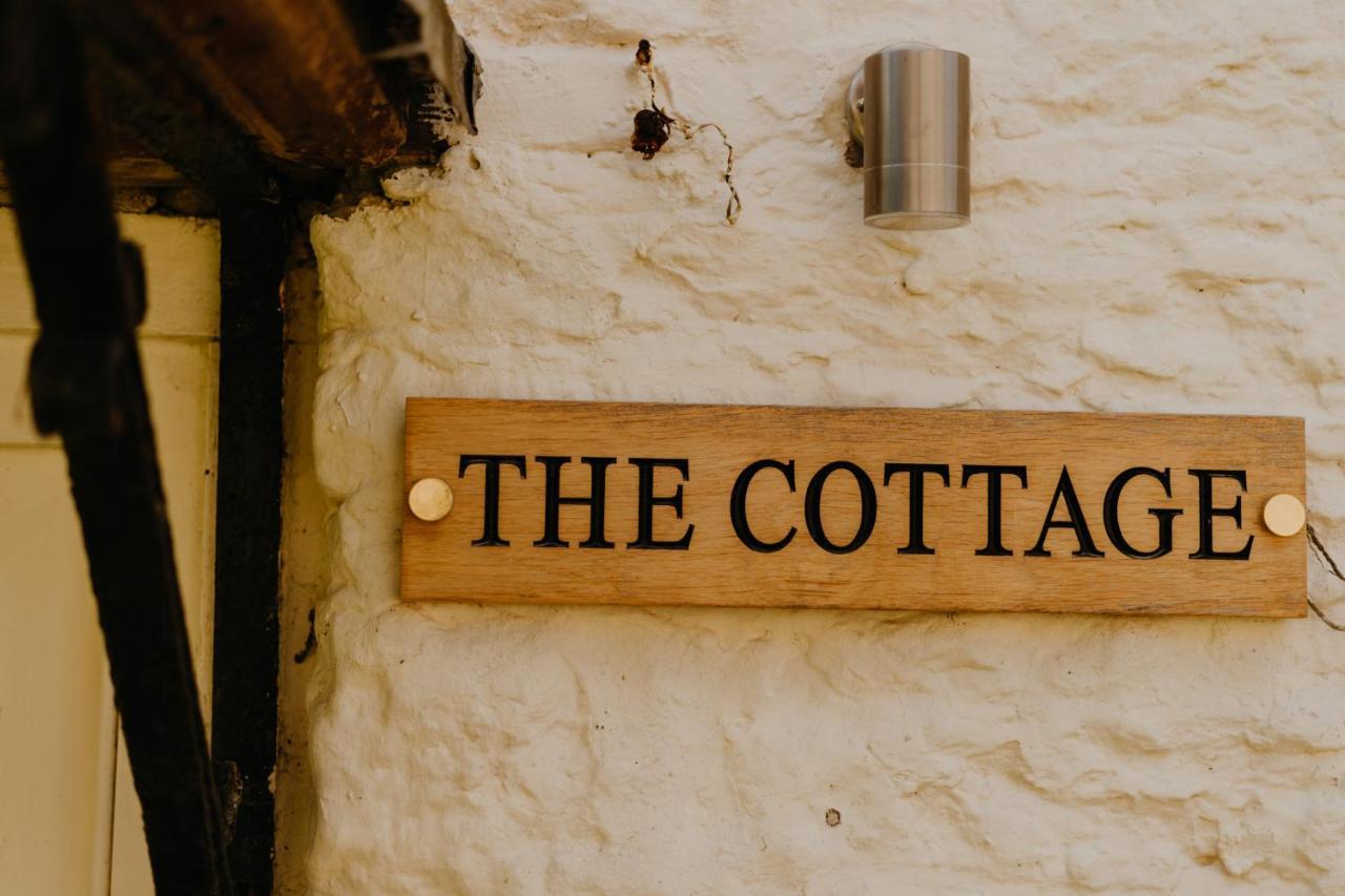 Little England Retreats - Cottage, Yurt And Shepherd Huts Othery Ngoại thất bức ảnh