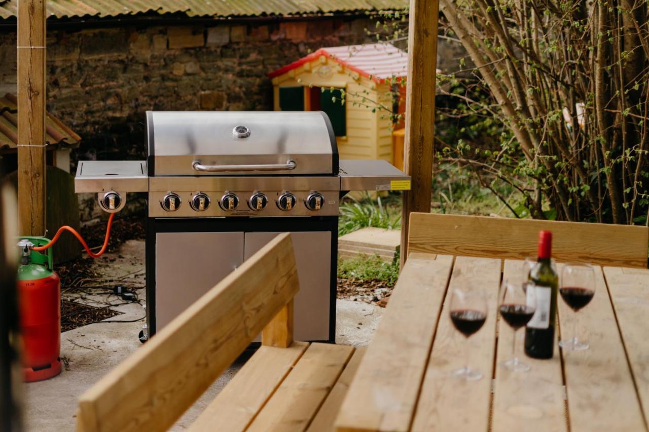 Little England Retreats - Cottage, Yurt And Shepherd Huts Othery Ngoại thất bức ảnh