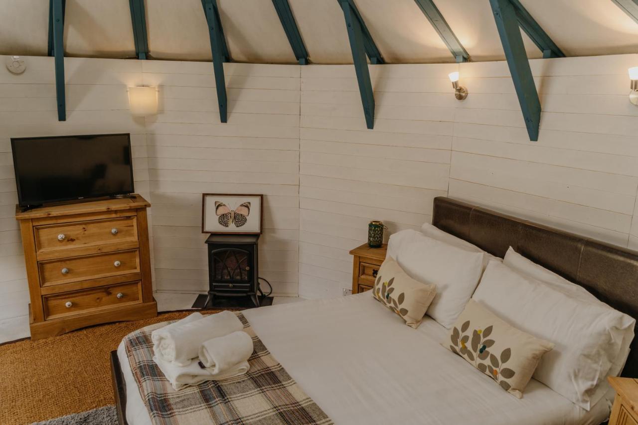Little England Retreats - Cottage, Yurt And Shepherd Huts Othery Ngoại thất bức ảnh