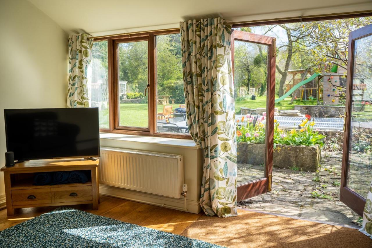 Little England Retreats - Cottage, Yurt And Shepherd Huts Othery Ngoại thất bức ảnh