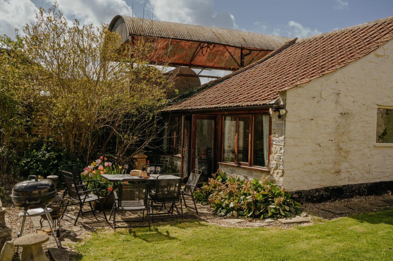 Little England Retreats - Cottage, Yurt And Shepherd Huts Othery Ngoại thất bức ảnh