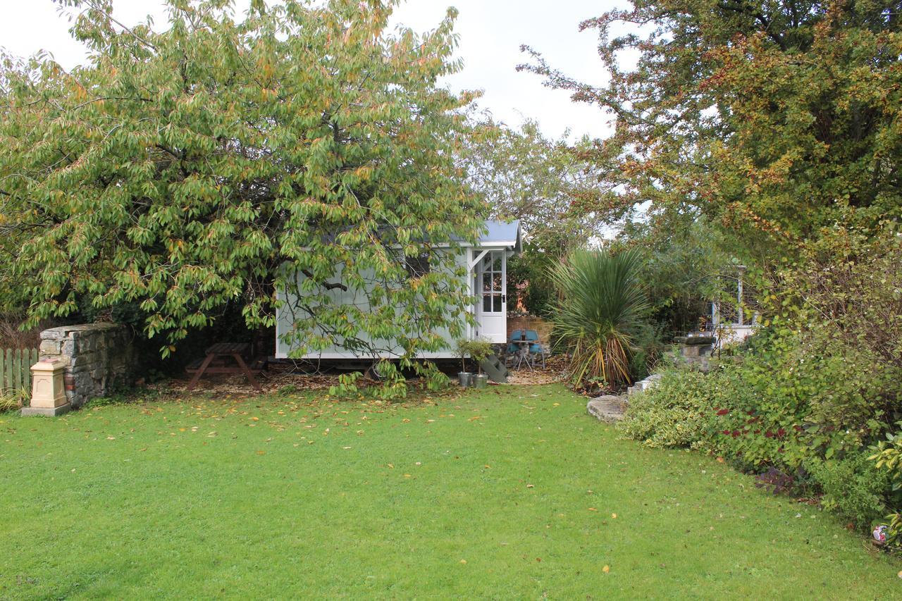 Little England Retreats - Cottage, Yurt And Shepherd Huts Othery Ngoại thất bức ảnh